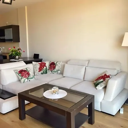 Lejlighed Gemuetliches In Mit Grosser Terrasse Und Meerblick Und Neben Dem *